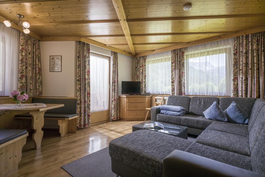 Anja'S Schoenblick - Bed & Breakfast 겔로스 외부 사진